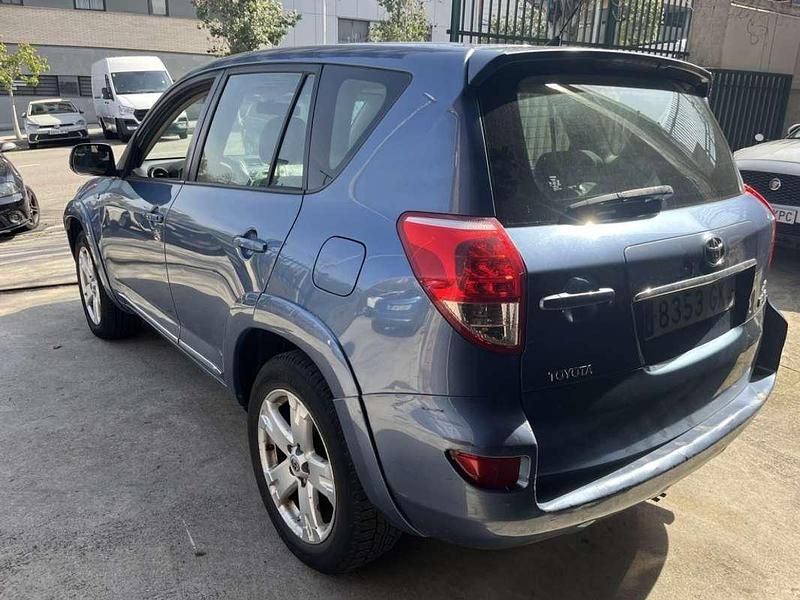 Usado Toyota RAV4 177 CV (130 kW) 2008 Azul SUV