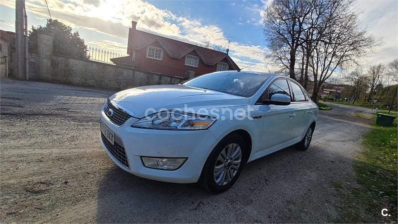 Usado Ford Mondeo 125 CV (91 kW) 2010 Blanco Berlina