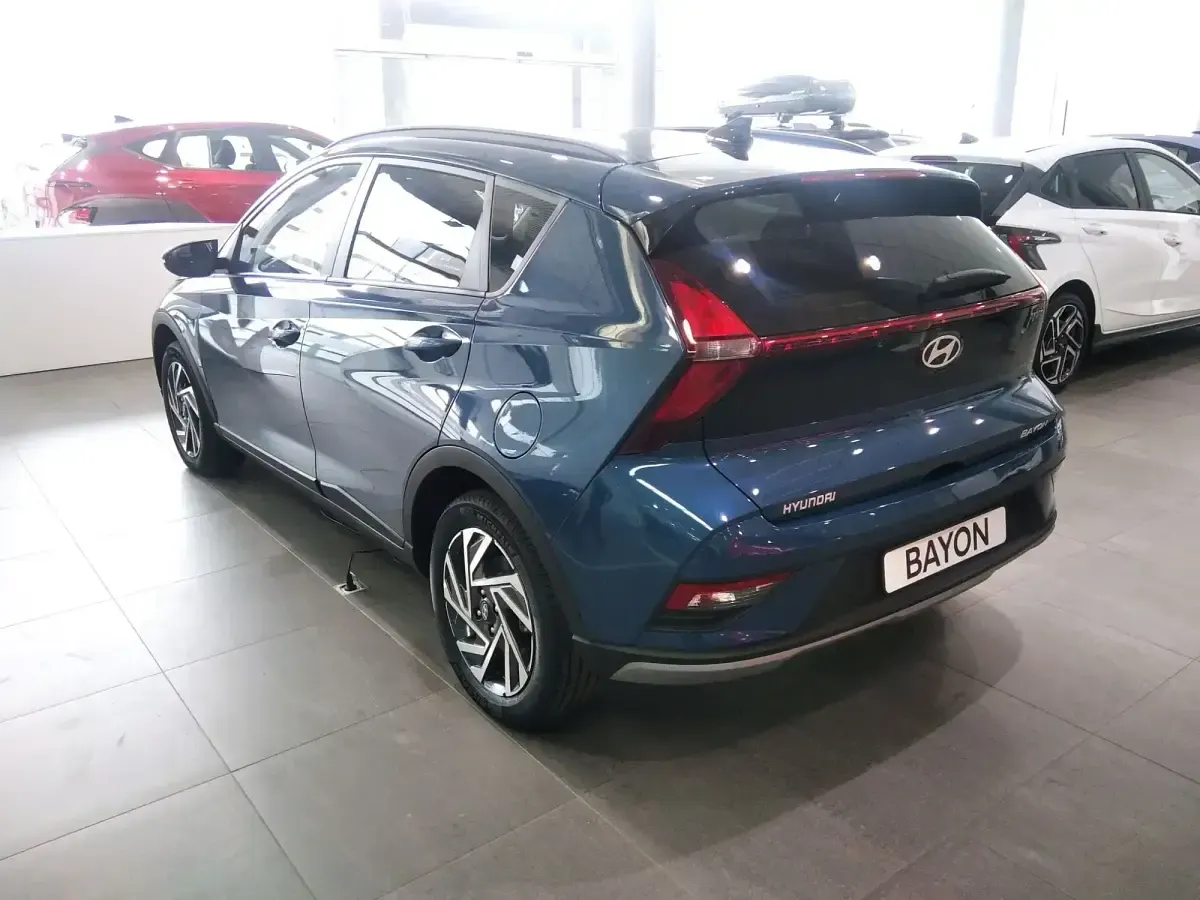 Usado Hyundai Bayon 100 CV (73 kW) 2025 Azul SUV