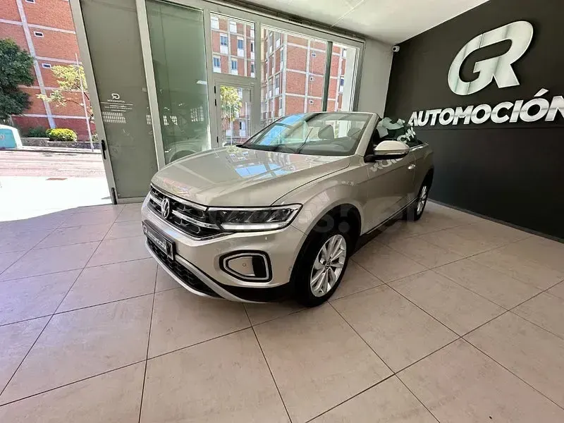 Usado VW T-Roc Style 110 CV (80 kW) 2022 Beige SUV