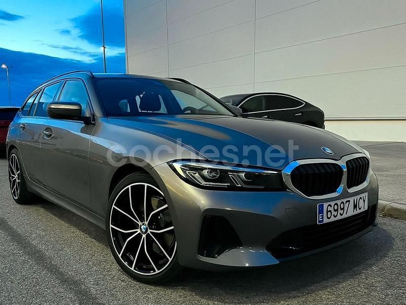 Gris / plata Usado 2023 BMW 318 Familiar | 26.950 € (Precio justo) - Imagen 1/1