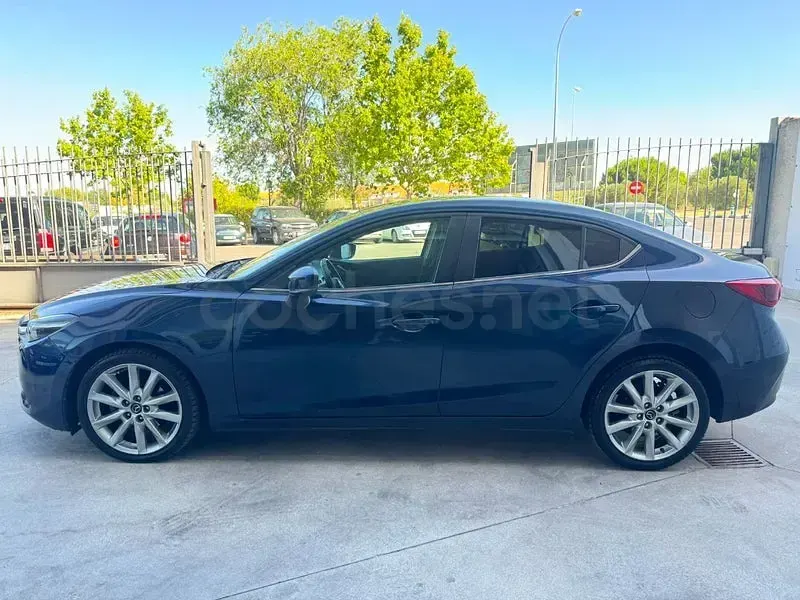 Usado Mazda 3 Luxury 150 CV (110 kW) 2017 Azul Berlina