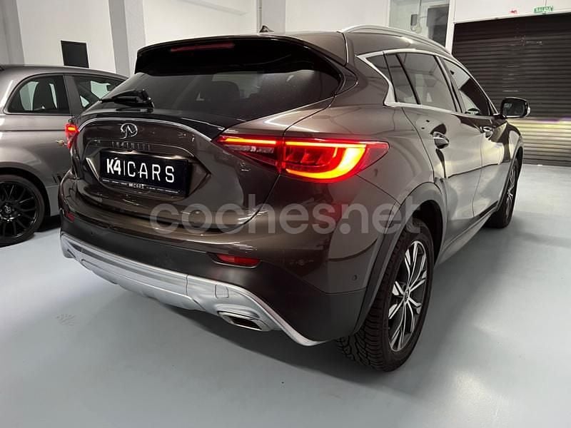 Usado Infiniti QX30 Premium 170 CV (125 kW) 2016 Marrón SUV
