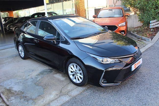 Usado Toyota Corolla Sol 126 CV (92 kW) 2023 Negro Berlina