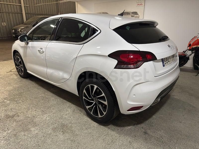 Usado DS Automobiles DS4 Style 120 CV (88 kW) 2017 Blanco Berlina
