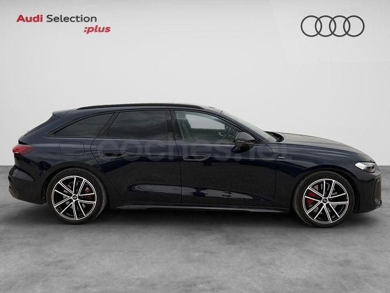 Usado Audi A5 Ambiente 299 CV (219 kW) 2025 Azul Familiar