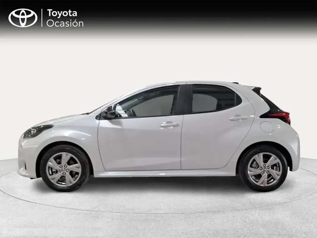 Nuevo Toyota Yaris Active 116 CV (85 kW) 2025 Blanco Utilitario