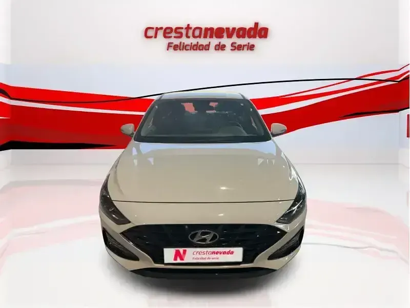 Usado Hyundai i30 120 CV (88 kW) 2023 Blanco Berlina