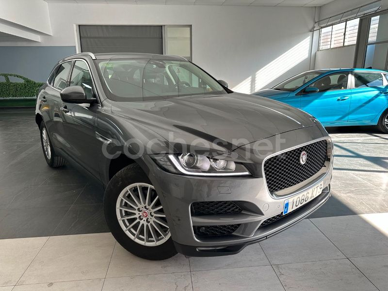 Usado Jaguar F-Pace Prestige 180 CV (132 kW) 2019 Gris / plata SUV