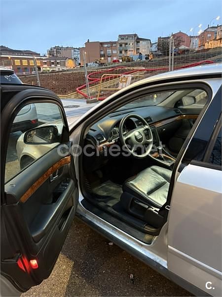 Usado Audi A4 S-Line 130 CV (95 kW) 2002 Gris / plata Berlina