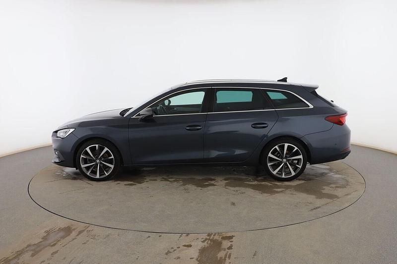 Usado Seat Leon FR 150 CV (110 kW) 2022 Gris Familiar