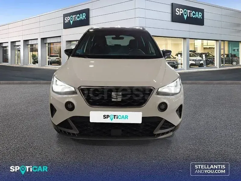 Usado Seat Arona FR 90 CV (66 kW) 2021 Blanco SUV