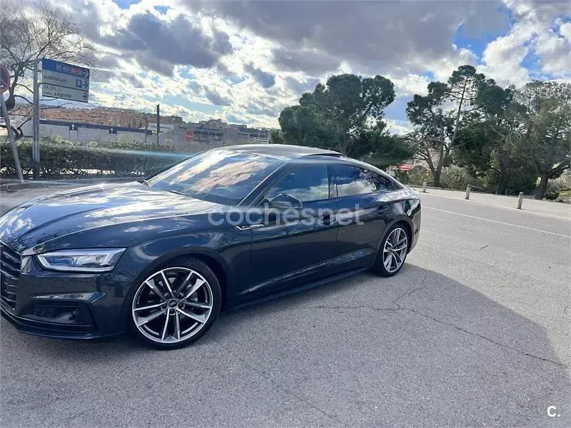 Usado Audi A5 Sportback Sport 218 CV (160 kW) 2018 Gris / plata Utilitario