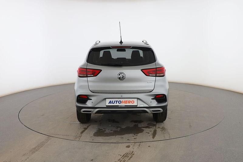 Usado MG ZS Comfort 106 CV (77 kW) 2024 Gris SUV