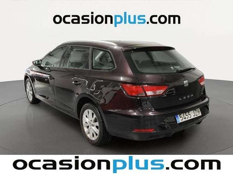 Usado Seat Leon ST Style 150 CV (110 kW) 2017 Burdeos Familiar