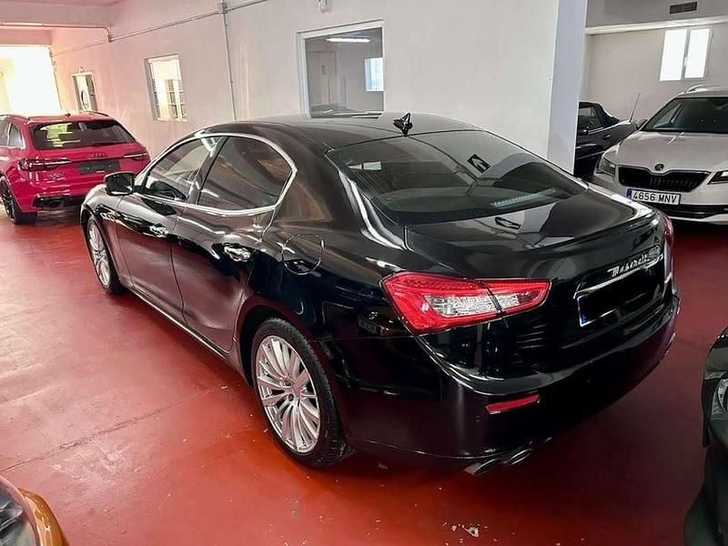 Usado Maserati Ghibli 330 CV (242 kW) 2016 Negro Coupe