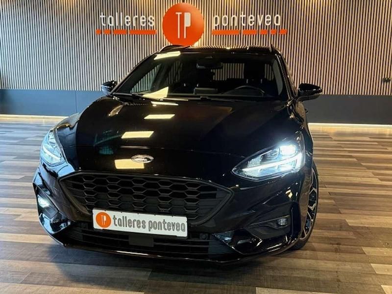 Usado Ford Focus ST-Line 150 CV (110 kW) 2020 Negro Familiar