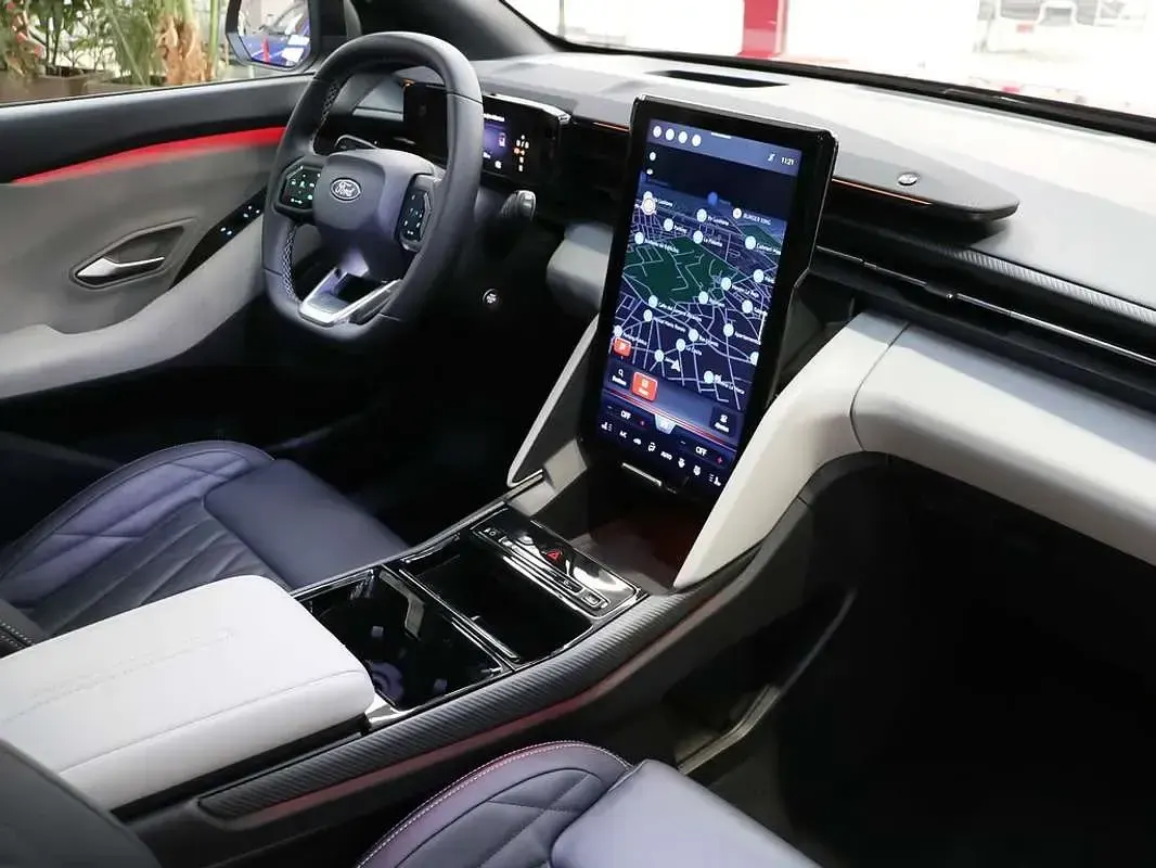 Begagnad Ford Explorer Premium 210 kW (286 HK) 2024 Röd SUV