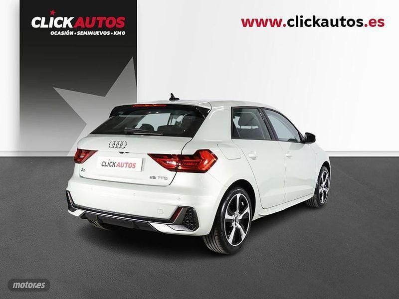 Usado Audi A1 S-Line 95 CV (69 kW) 2023 Plateado Berlina