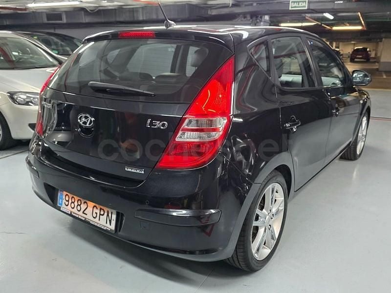 Usado Hyundai i30 Sport 115 CV (84 kW) 2010 Negro Berlina