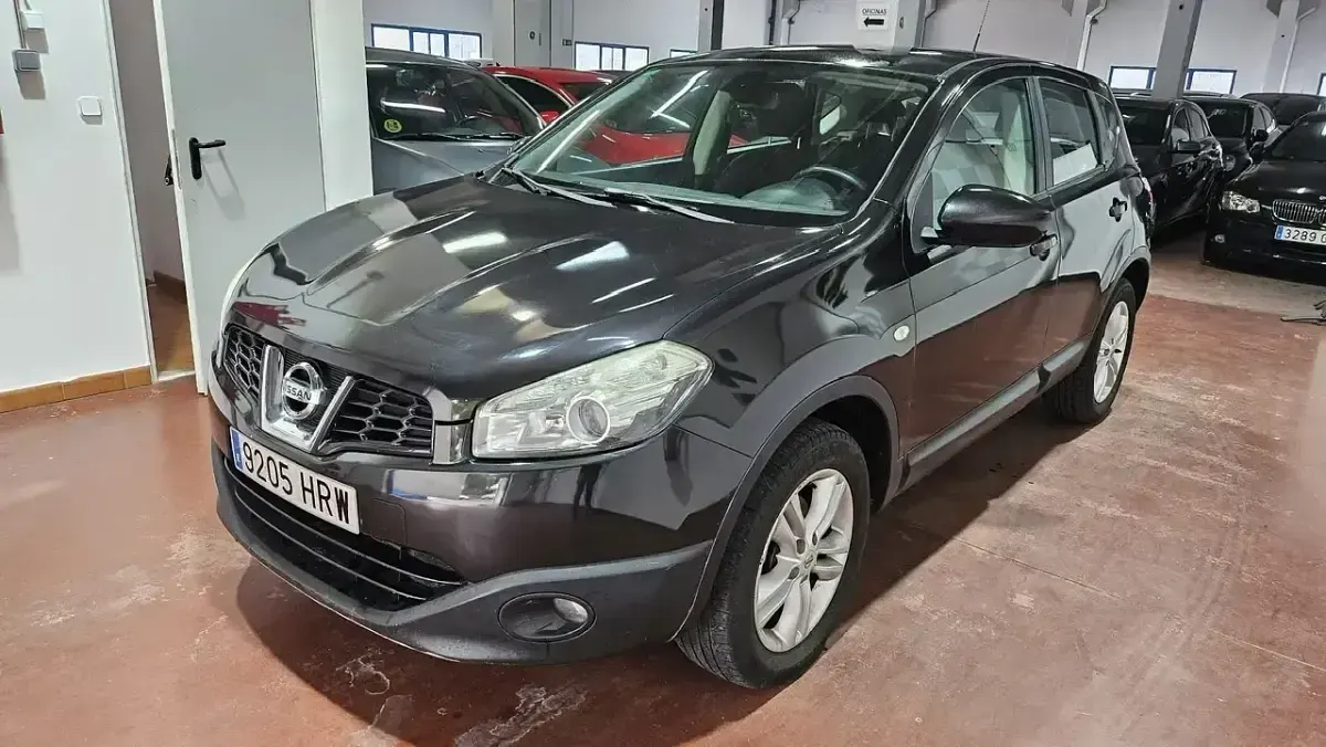 Usado Nissan Qashqai Tekna 110 CV (80 kW) 2013 Negro SUV