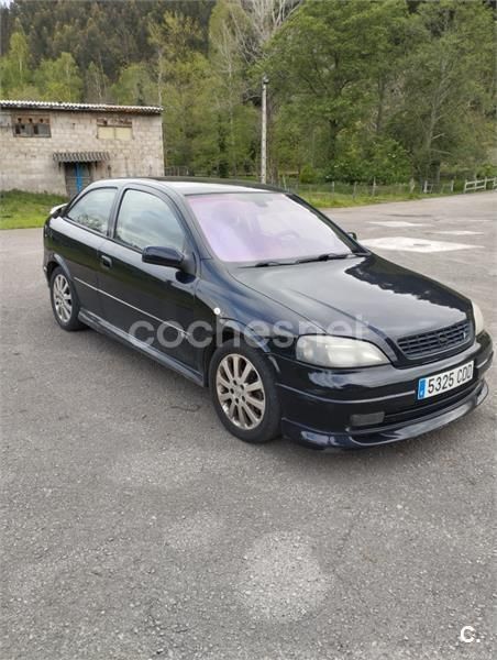 Negro Usado 2003 Opel Astra Sport Berlina | 1800 € (Precio justo) - Imagen 1/4