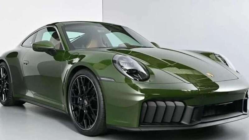 Verde Nuevo 2025 Porsche 911 Coupe | 409.900 € - Imagen 1/3