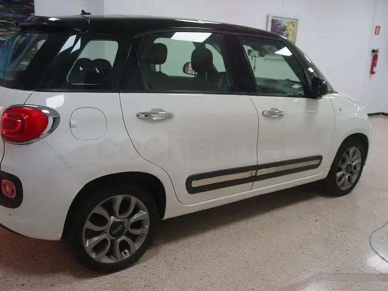 Usado Fiat 500L Lounge 95 CV (69 kW) 2015 Beige Monovolumen