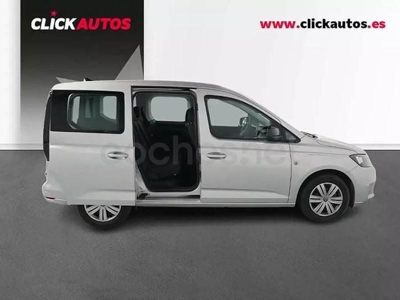 Usado VW Caddy 102 CV (75 kW) 2025 Gris / plata Monovolumen