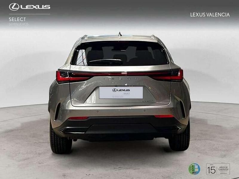 Usado Lexus NX450h+ 309 CV (227 kW) 2025 Gris SUV