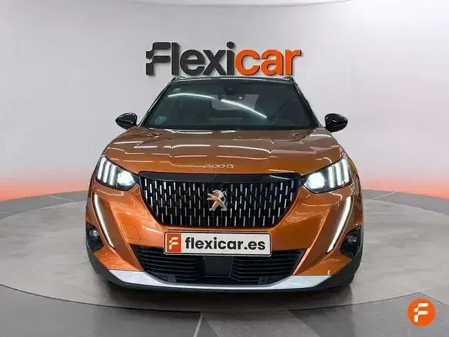 Usado Peugeot 2008 GT-line 130 CV (95 kW) 2020 Naranja SUV