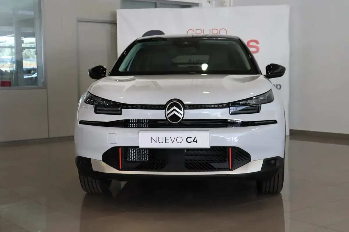 Nuevo Citroën C4 145 CV (106 kW) 2025 Blanco okenite SUV