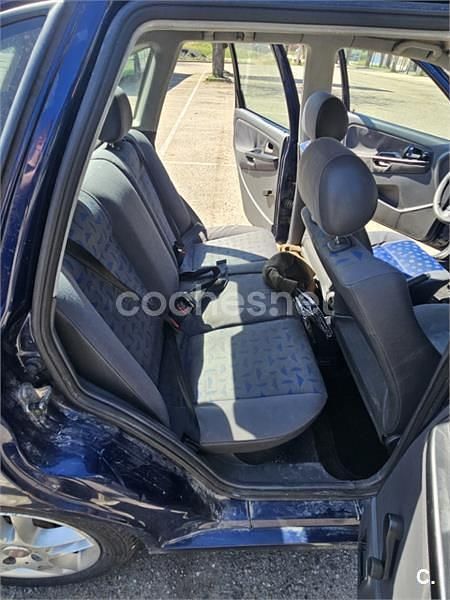 Usado Seat Cordoba Stella 90 CV (66 kW) 2000 Azul Berlina