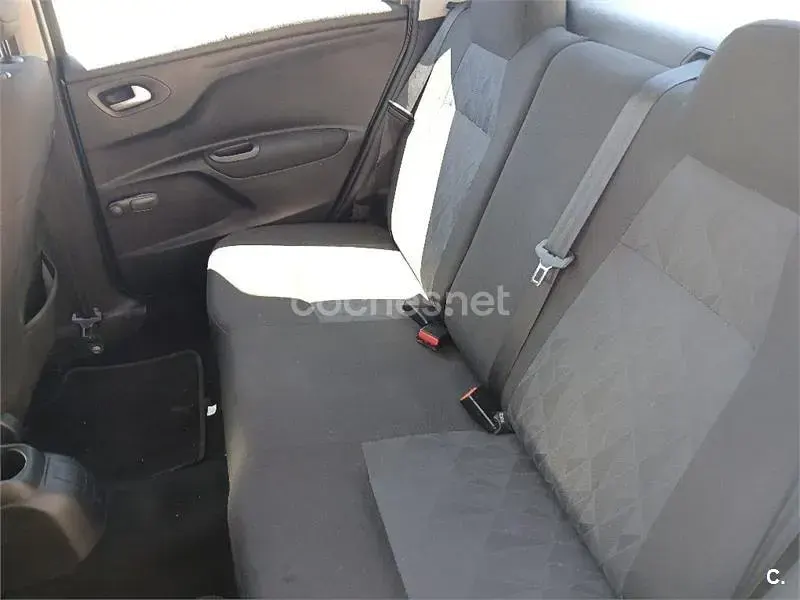 Usado Citroën C-Elysee I Seduction 100 CV (73 kW) 2017 Gris / plata Berlina