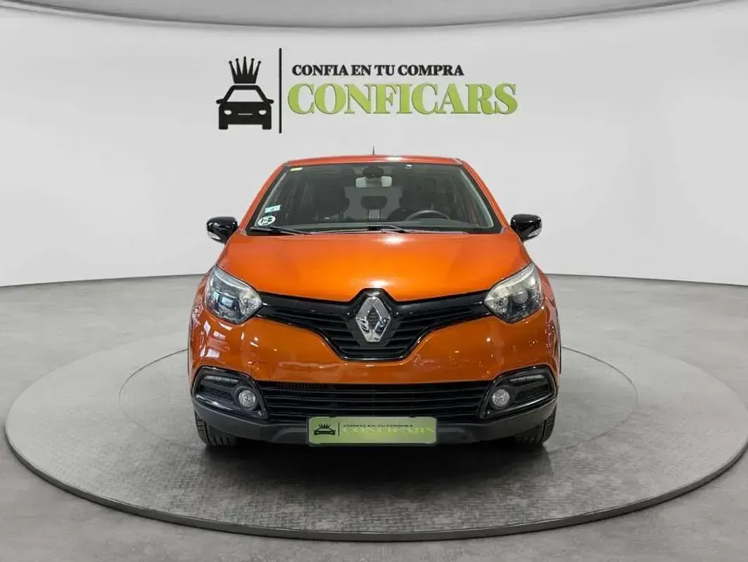 Usado Renault Captur Life 90 CV (66 kW) 2015 Naranja SUV