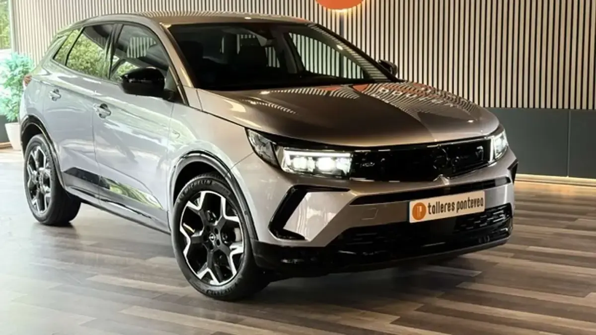 Usado Opel Grandland X 226 CV (166 kW) 2024 Gris SUV