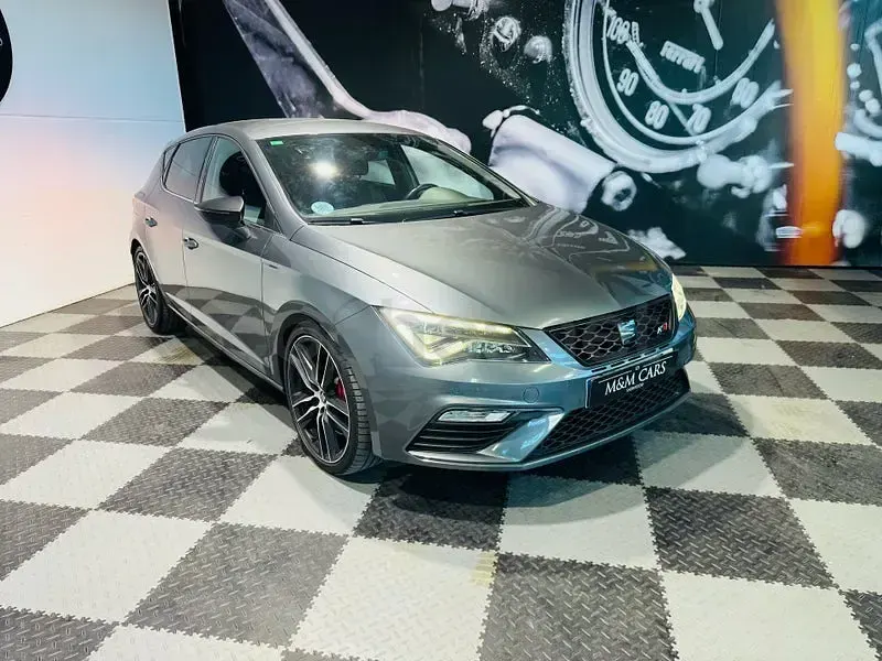 Usado Seat Leon CUPRA 300 CV (220 kW) 2018 Gris / plata Berlina