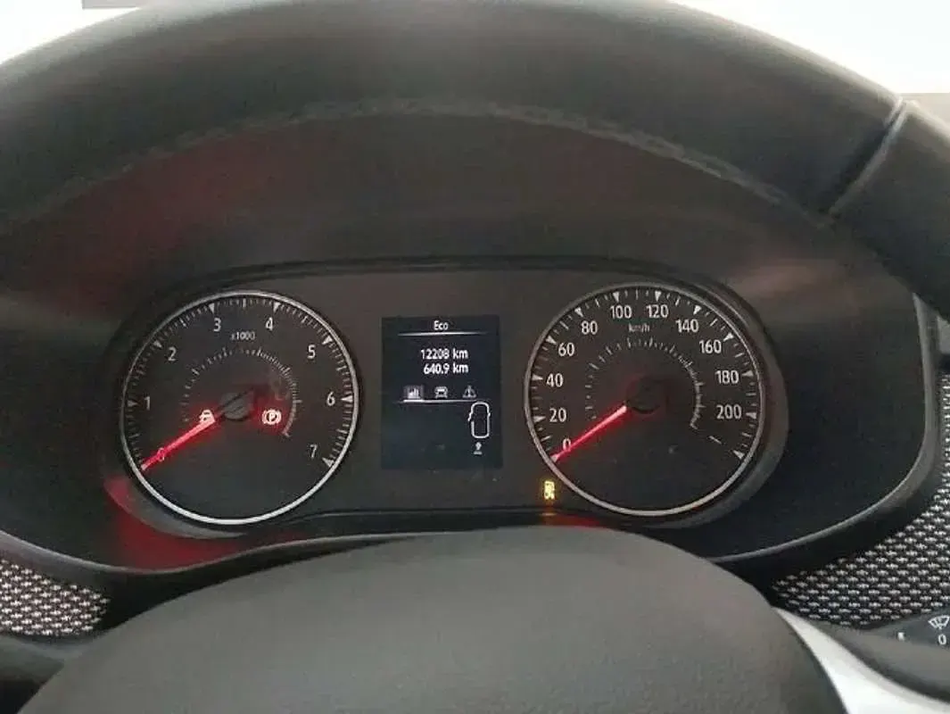 Begagnad Dacia Sandero Expression 101 HK (74 kW) 2025 Svart Sedan