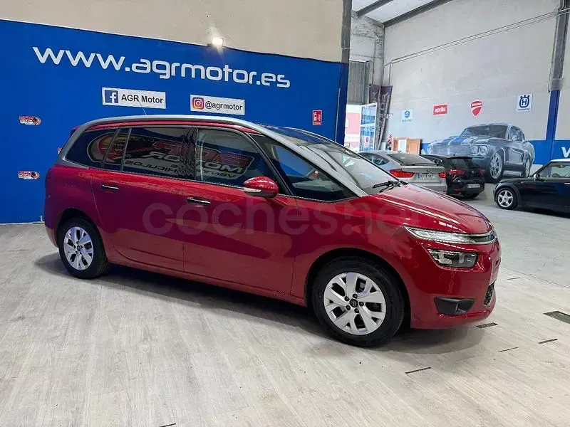 Usado Citroën Grand C4 Picasso Feel 120 CV (88 kW) 2016 Rojo Monovolumen