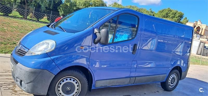 Usado Opel Vivaro 146 CV (107 kW) 2008 Azul Monovolumen