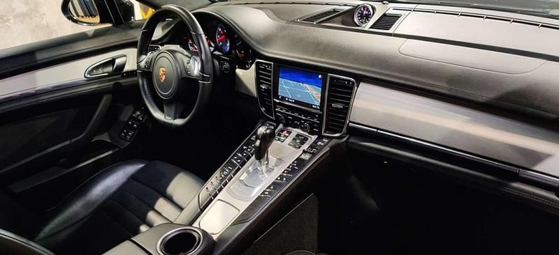 Usado Porsche Panamera GTS 430 CV (316 kW) 2011 Negro Berlina