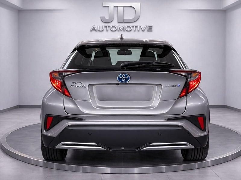 Usado Toyota C-HR Advance 184 CV (135 kW) 2021 Gris / plata SUV