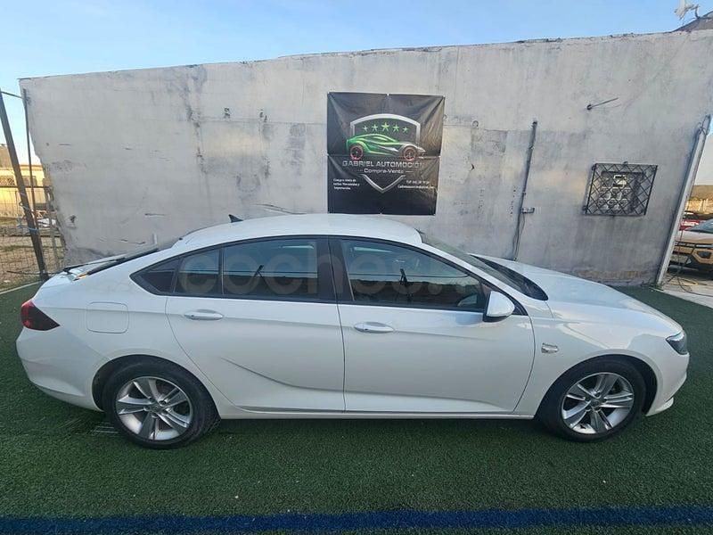 Usado Opel Insignia 136 CV (100 kW) 2020 Blanco Familiar