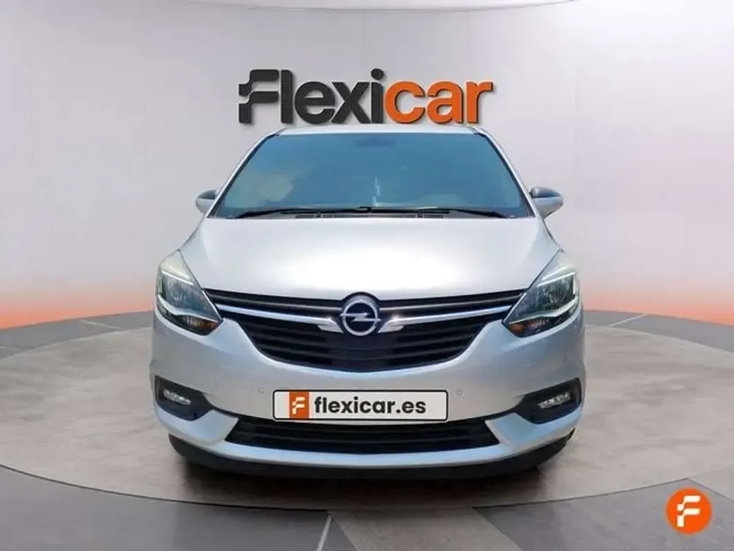 Usado Opel Zafira Excellence 135 CV (99 kW) 2018 Gris Monovolumen