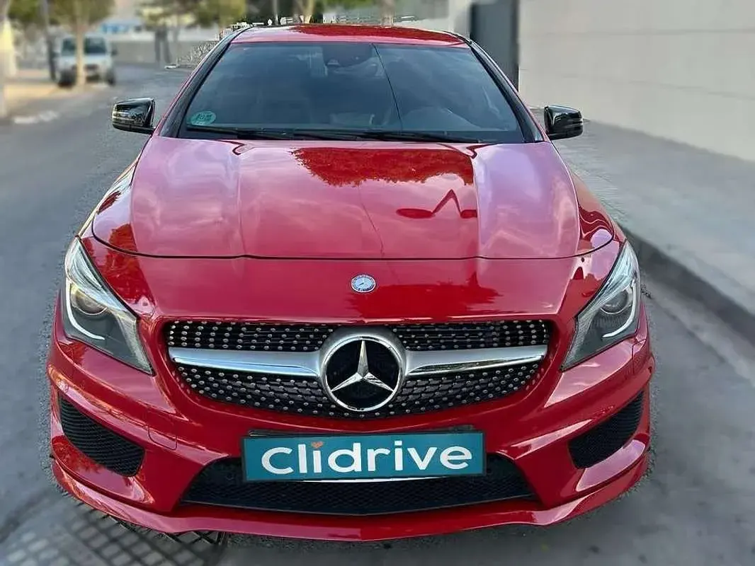 Usado Mercedes CLA200 AMG line 156 CV (114 kW) 2014 Rojo Coupe