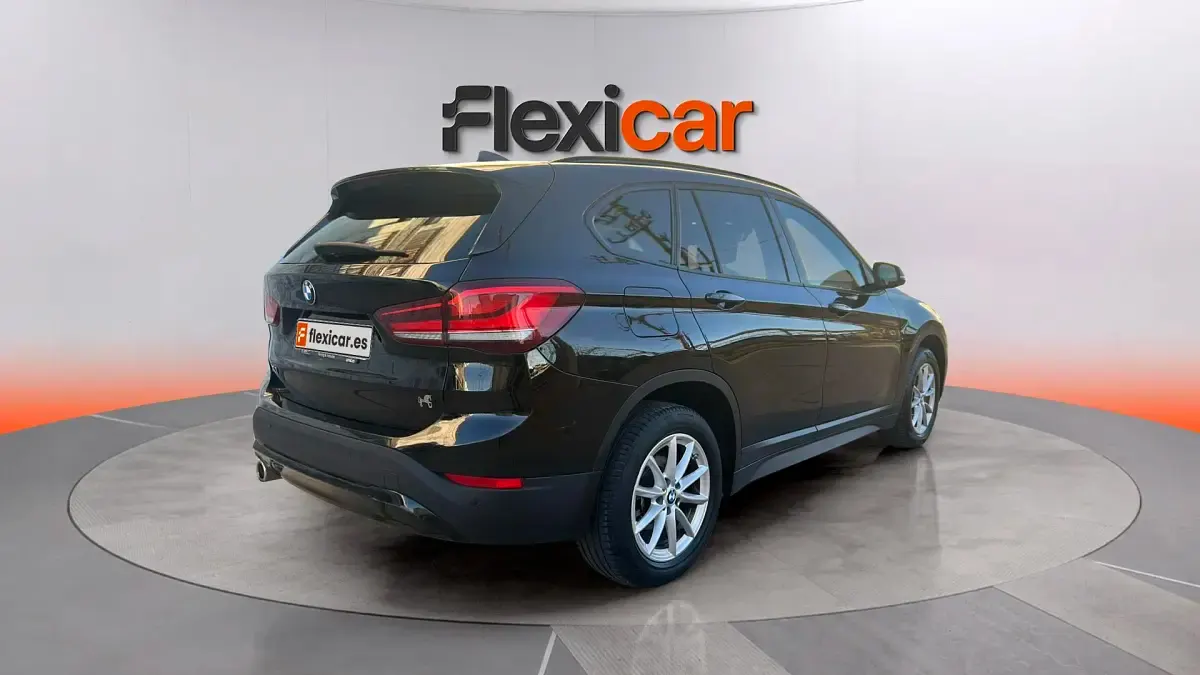 Używany BMW X1 116 KM (85 kW) 2021 Czarny SUV