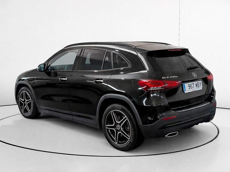 Usado Mercedes GLA250 218 CV (160 kW) 2022 Negro SUV