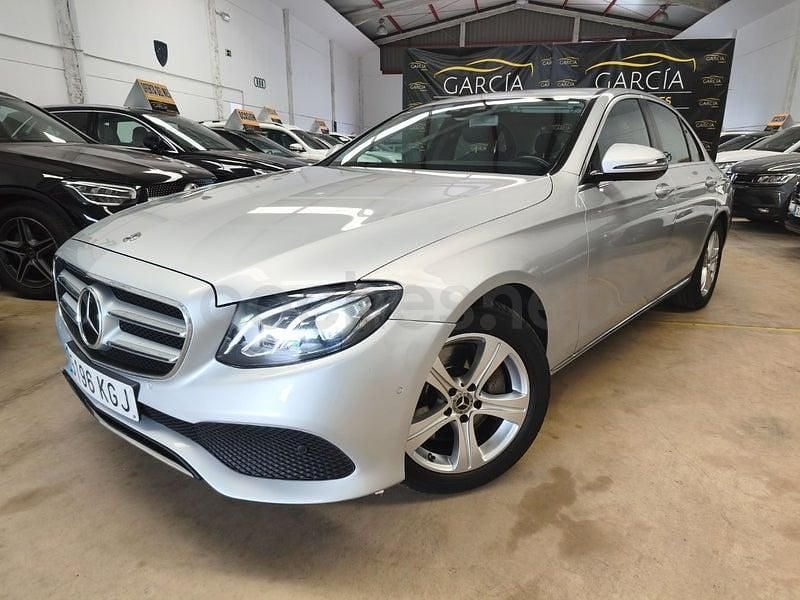 Usado Mercedes E300 245 CV (180 kW) 2018 Gris / plata Berlina