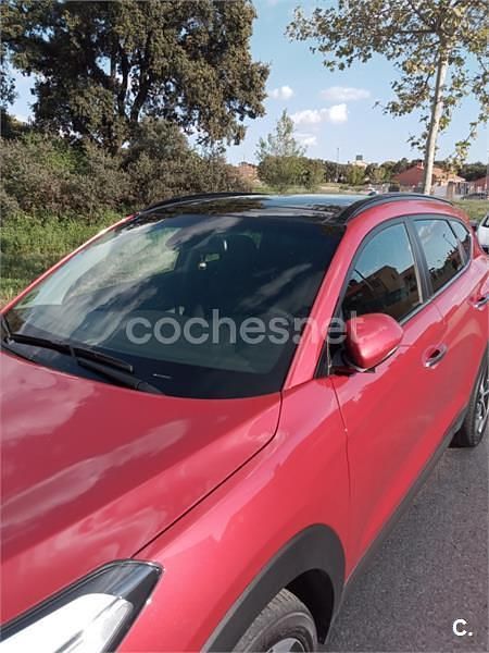 Usado Hyundai Tucson 136 CV (100 kW) 2016 Rojo SUV
