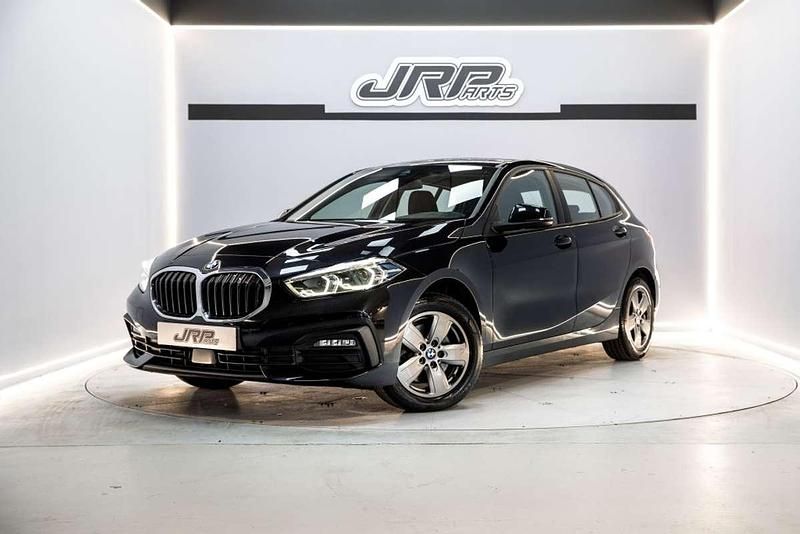 Negro Usado 2022 BMW 116 Advantage Utilitario | 20.990 € (Precio justo) - Imagen 1/4